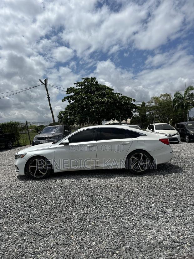 Honda Accord Sport 2018 White