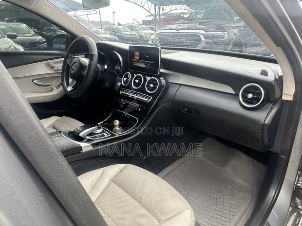 Mercedes-Benz C300 Luxury 4Matic Sedan AWD (2.0L 4cyl 7A) 2016 Gray