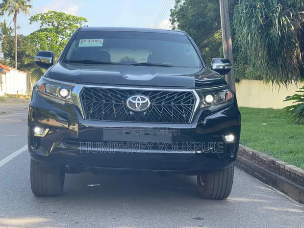 Toyota Land Cruiser Prado 2017 Black