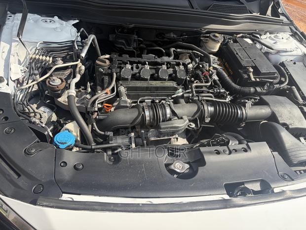 Honda Accord Touring 2018 White
