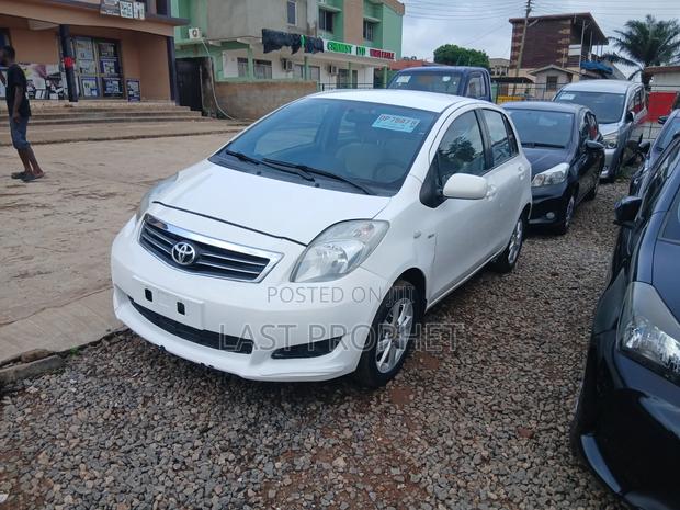 Toyota Yaris L Hatchback 5dr 2012 White