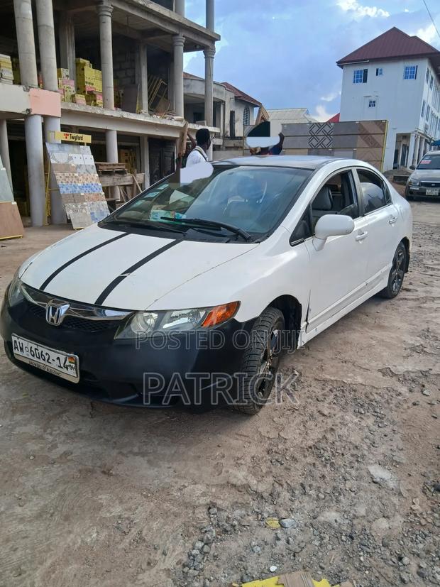 Honda Civic 2010 White