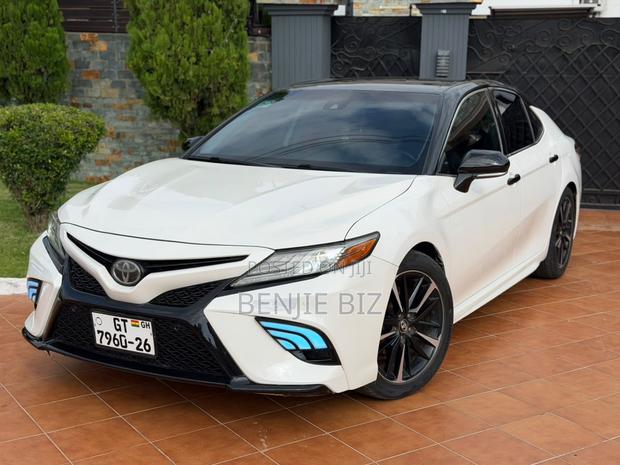 Toyota Camry 2018 Black