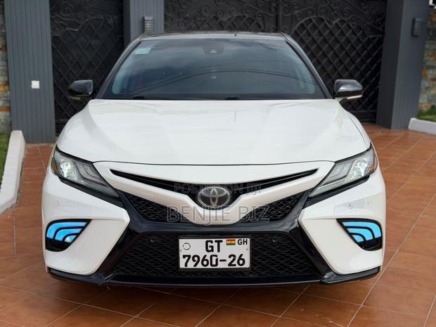 Toyota Camry 2018 Black