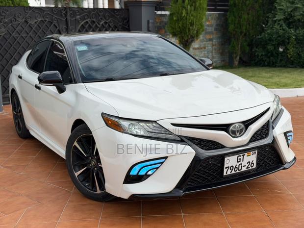 Toyota Camry 2018 Black