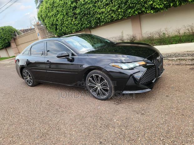 Toyota Avalon XLE 2020 Black