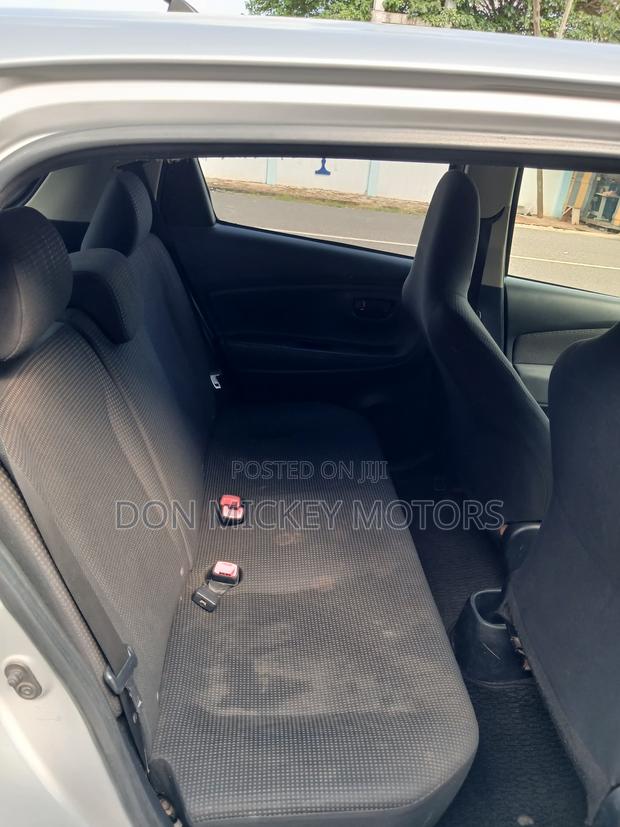 Toyota Vitz 1.3 FWD 5dr 2014 Silver