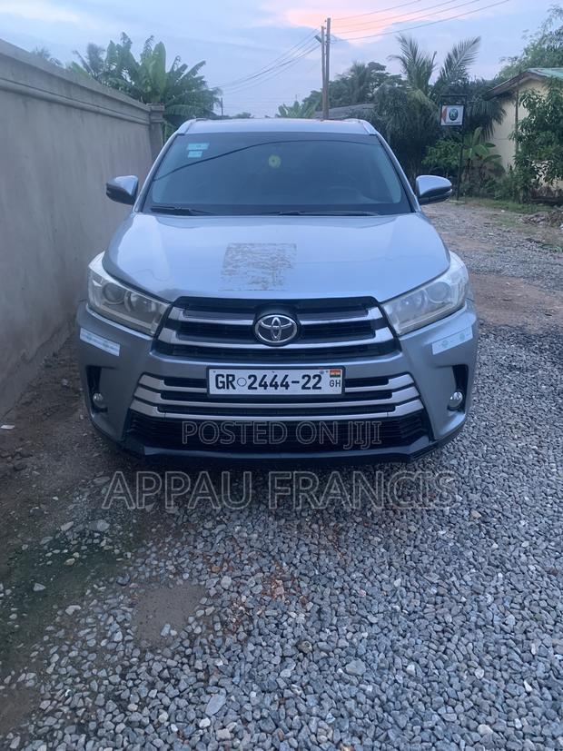 Toyota Highlander XLE V6 4x4 (3.5L 6cyl 6A) 2016 Silver