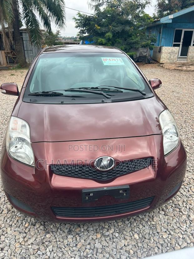 Toyota Vitz 2010 Brown