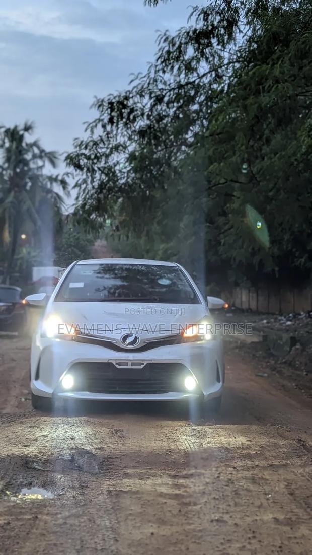 Toyota Vitz 1.3 FWD 3dr 2015 White