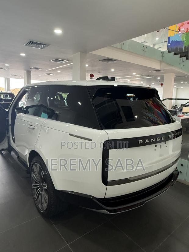Land Rover Range Rover 2024 White