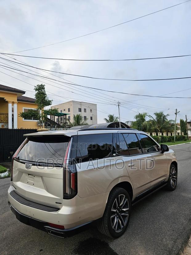 Cadillac Escalade 2021 Gold