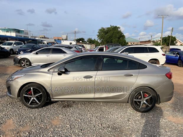 Chevrolet Cruze 2019 Gold