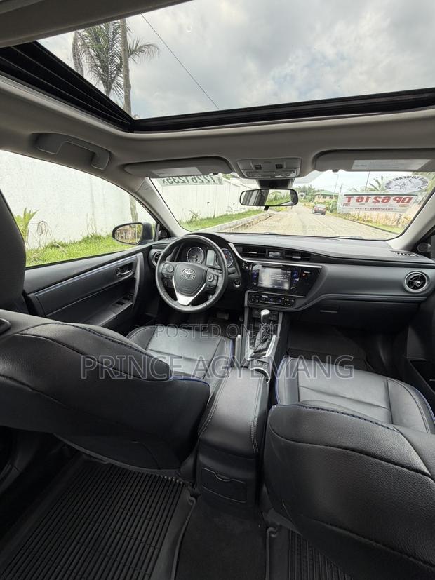 Toyota Corolla XSE 4dr Sedan (1.8L 4cyl CVT) 2017 Black