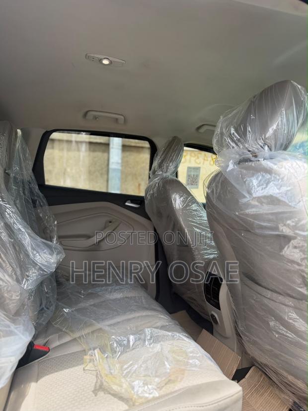 Ford Escape S FWD 2019 Gray