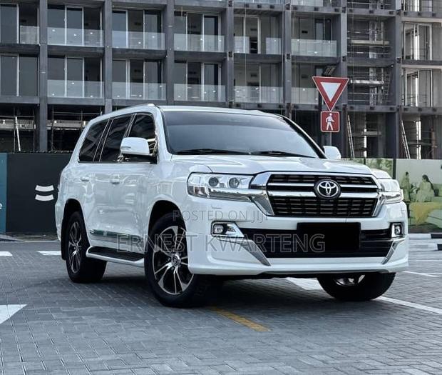 Toyota Land Cruiser 4.5 V8 TD 2019 White