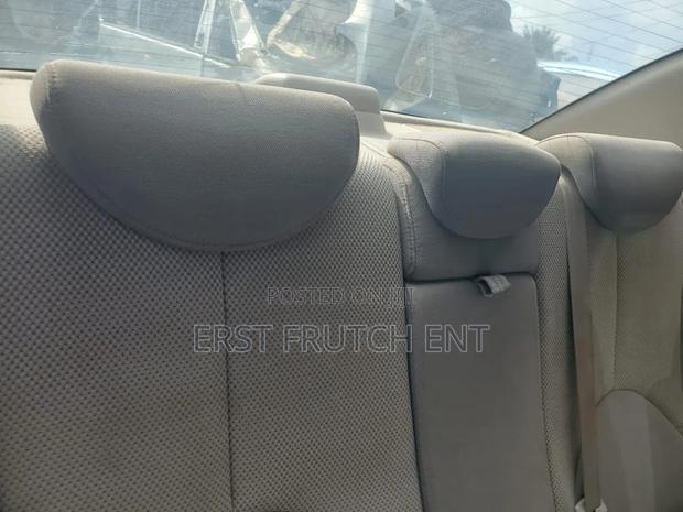 Hyundai Accent 2010 Gray