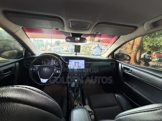 Toyota Corolla SE 4dr Sedan (1.8L 4cyl CVT) 2017 Red