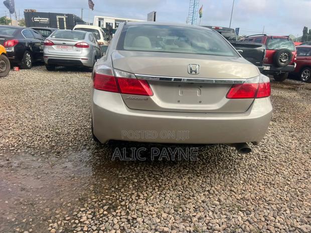 Honda Accord EX 4dr Sedan (2.4L 4cyl 6M) 2015 Gold