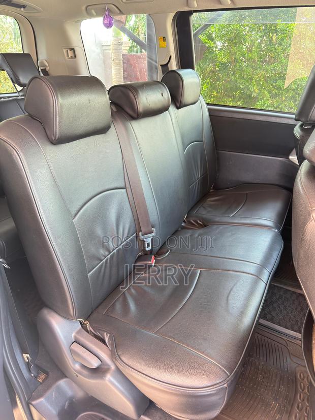 Toyota Voxy 2012 Black