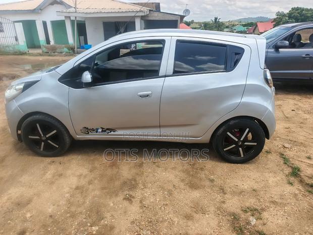 Chevrolet Spark LT 2012 Silver