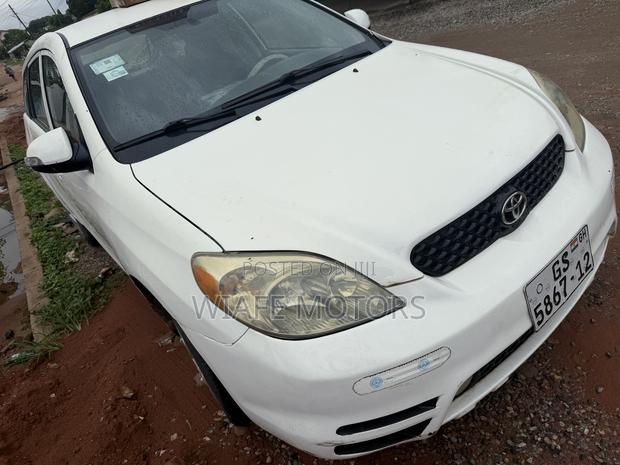Toyota Matrix Hatchback FWD (1.8L 4cyl 5M) 2005 Black