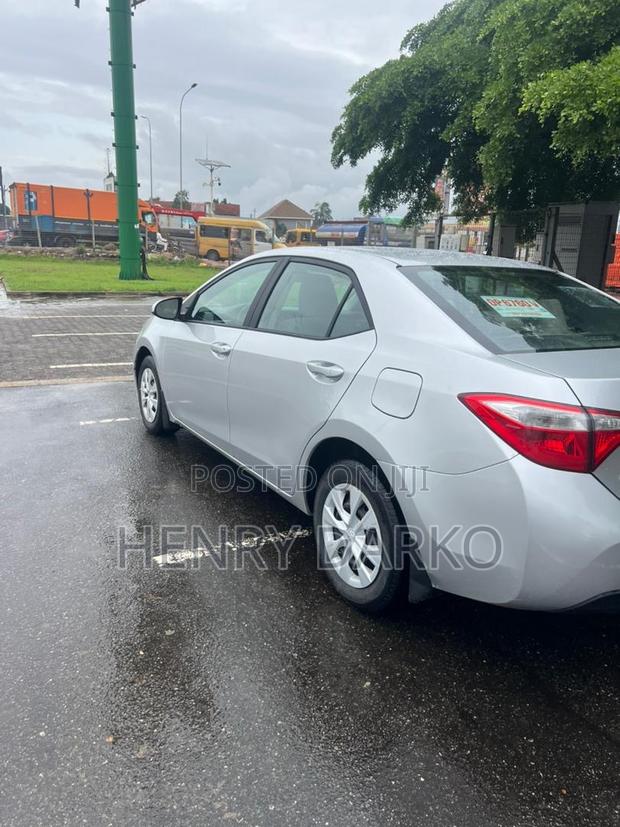 Toyota Corolla 2015 Silver