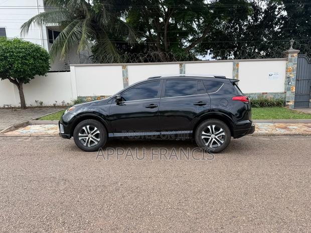 Toyota RAV4 LE AWD (2.5L 4cyl 6A) 2017 Black