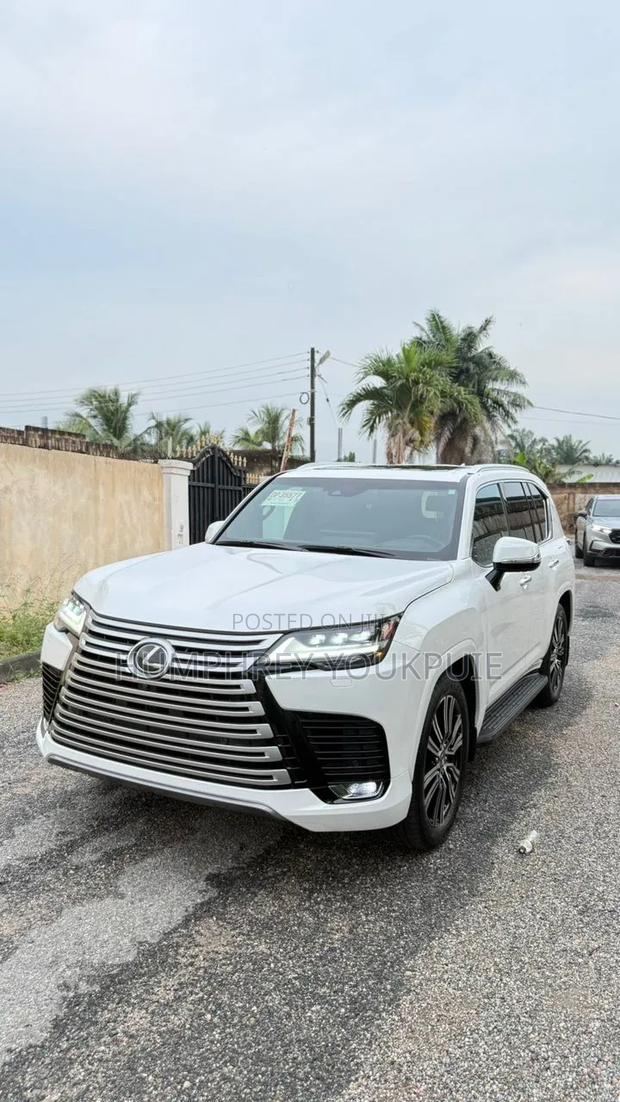 Lexus LX 2023 White
