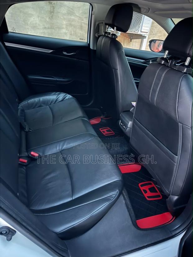Honda Civic Touring Sedan 2018 White