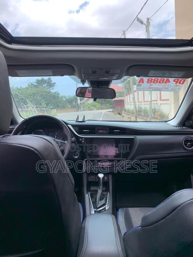 Toyota Corolla XSE (1.8L 4cyl 2A) 2019 Gray