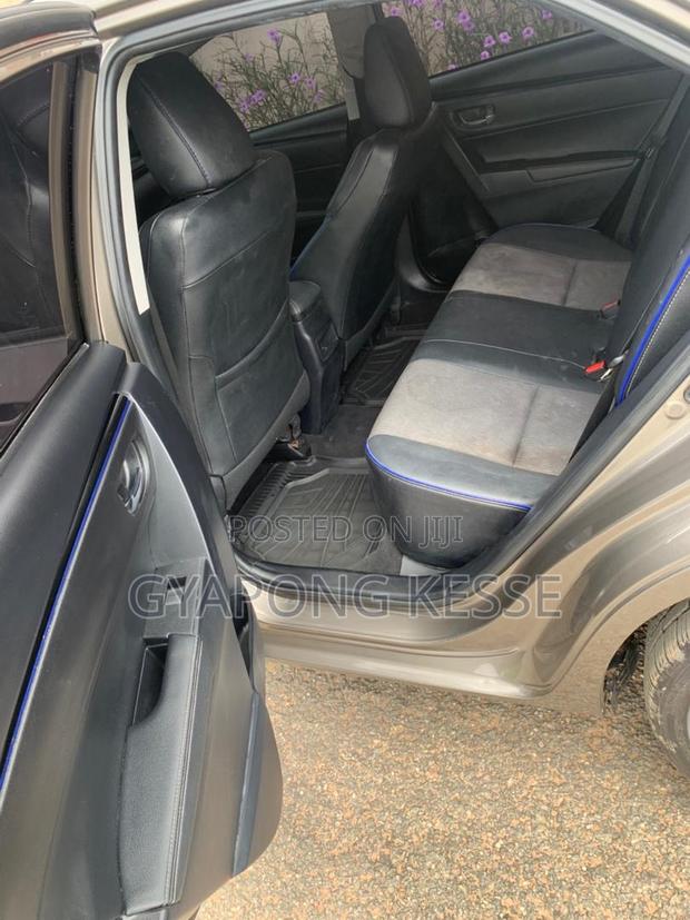 Toyota Corolla XSE (1.8L 4cyl 2A) 2019 Gray