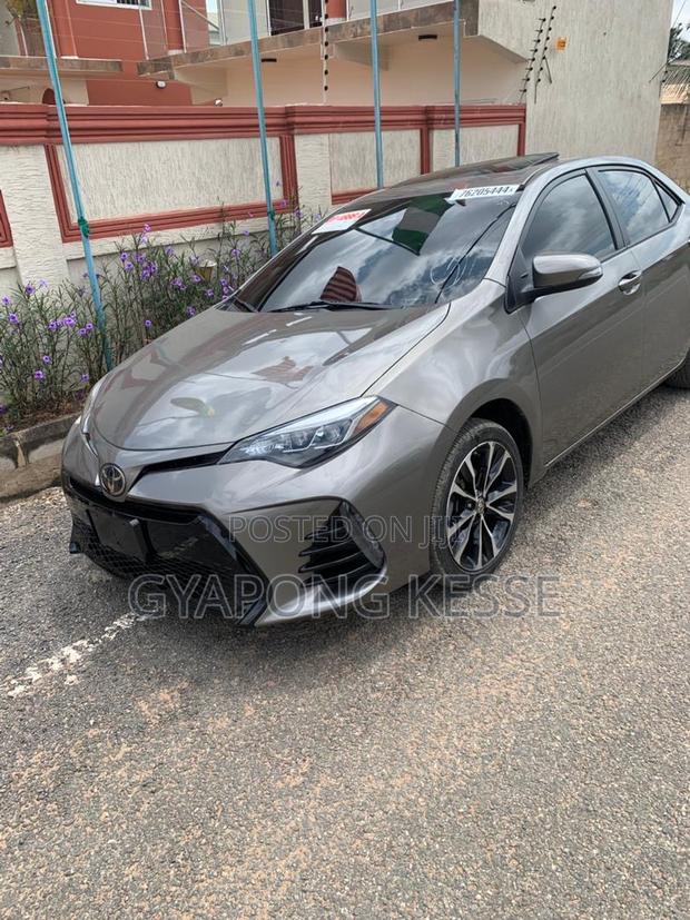 Toyota Corolla XSE (1.8L 4cyl 2A) 2019 Gray