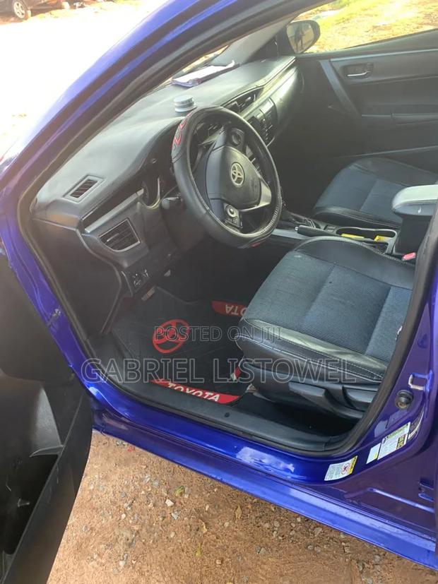 Toyota Corolla 2016 Blue