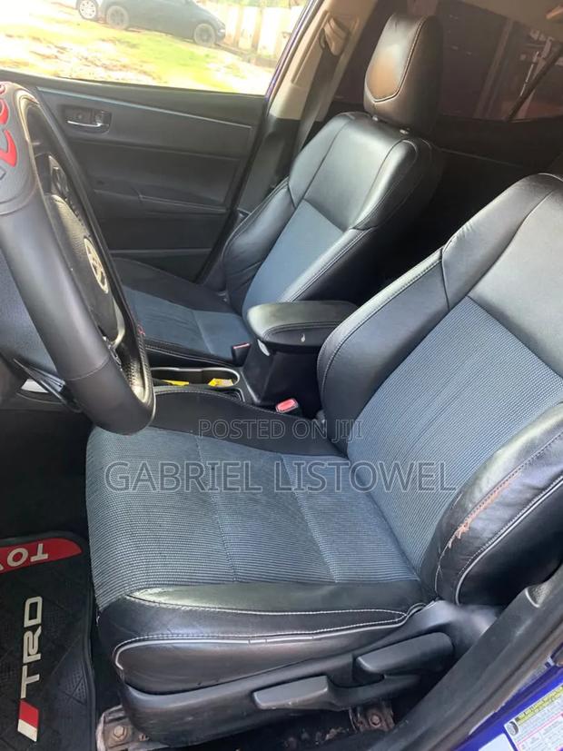Toyota Corolla 2016 Blue