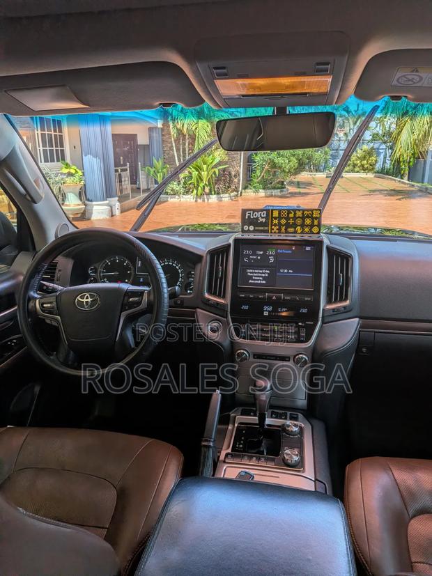 Toyota Land Cruiser 4.5 V8 VXR 2019 Black