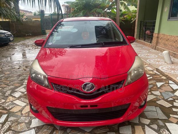 Toyota Vitz 2014 Red