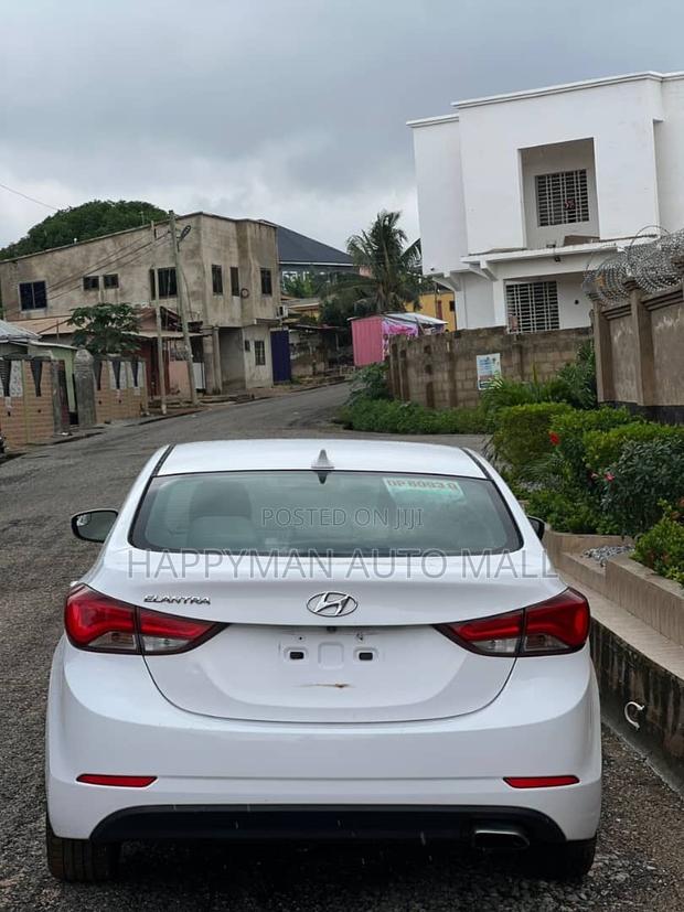 Hyundai Elantra Limited 4dr Sedan (1.8L 4cyl 6A) 2015 White