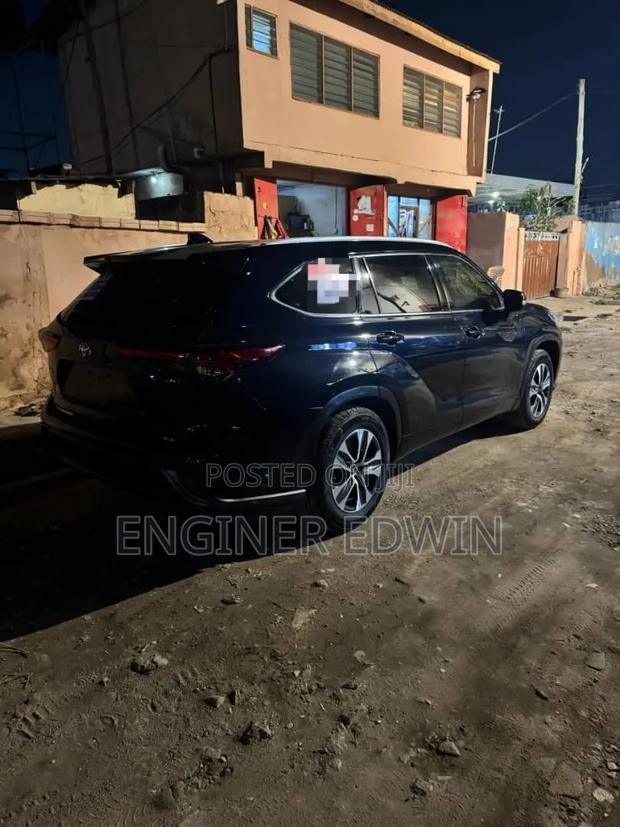 Toyota Highlander 2022 Black