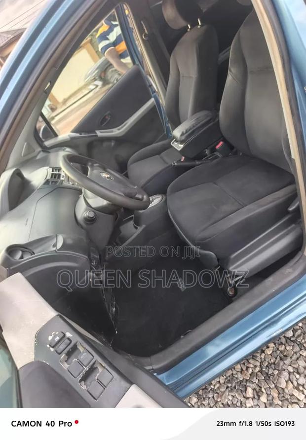 Toyota Vitz 2010 Gray