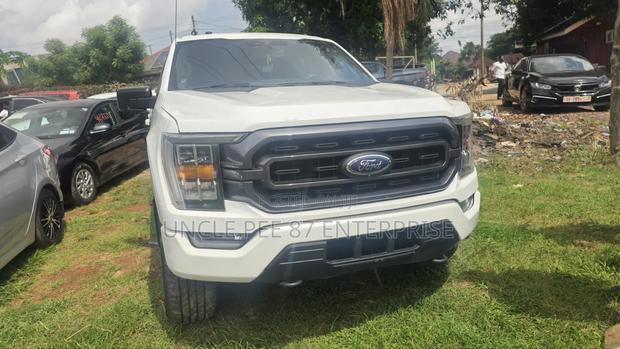 Ford F-150 2022 White