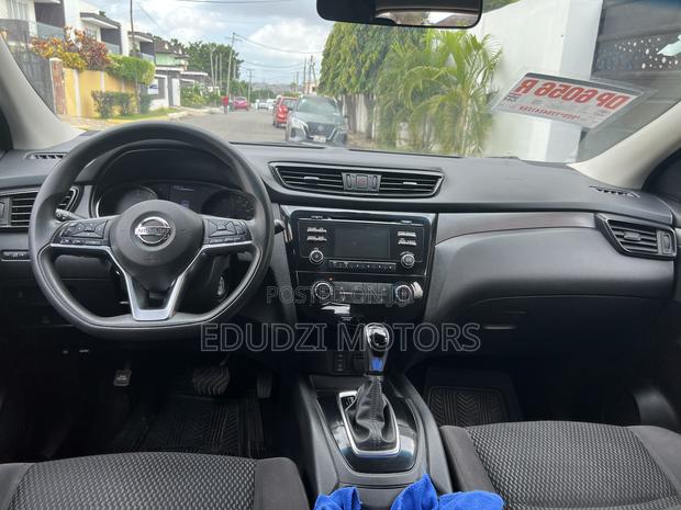 Nissan Qashqai 2018 Black