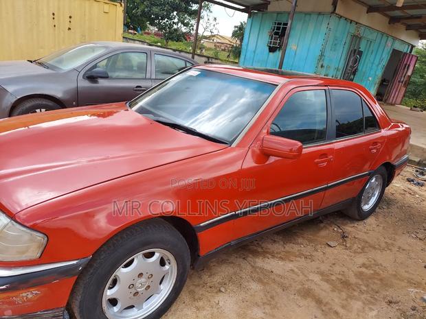 Mercedes-Benz C220 2004 Red