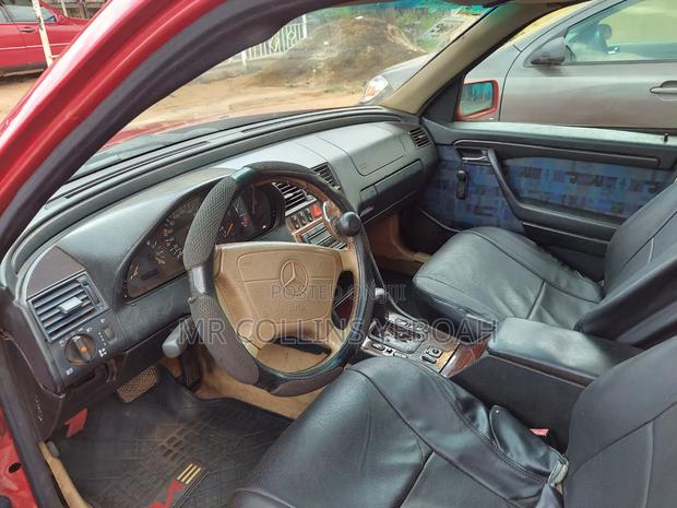 Mercedes-Benz C220 2004 Red