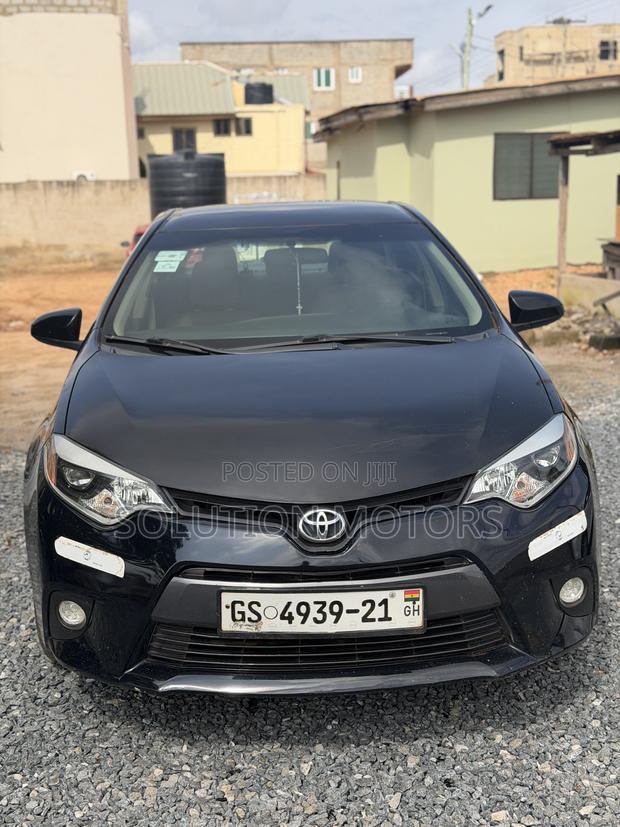 Toyota Corolla 2015 Black