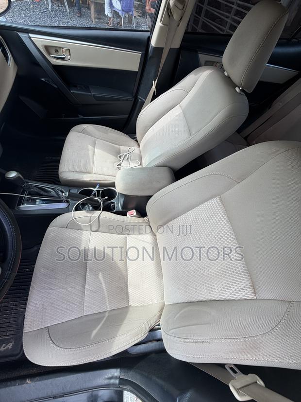 Toyota Corolla 2015 Black
