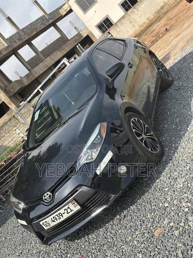 Toyota Corolla 2015 Black