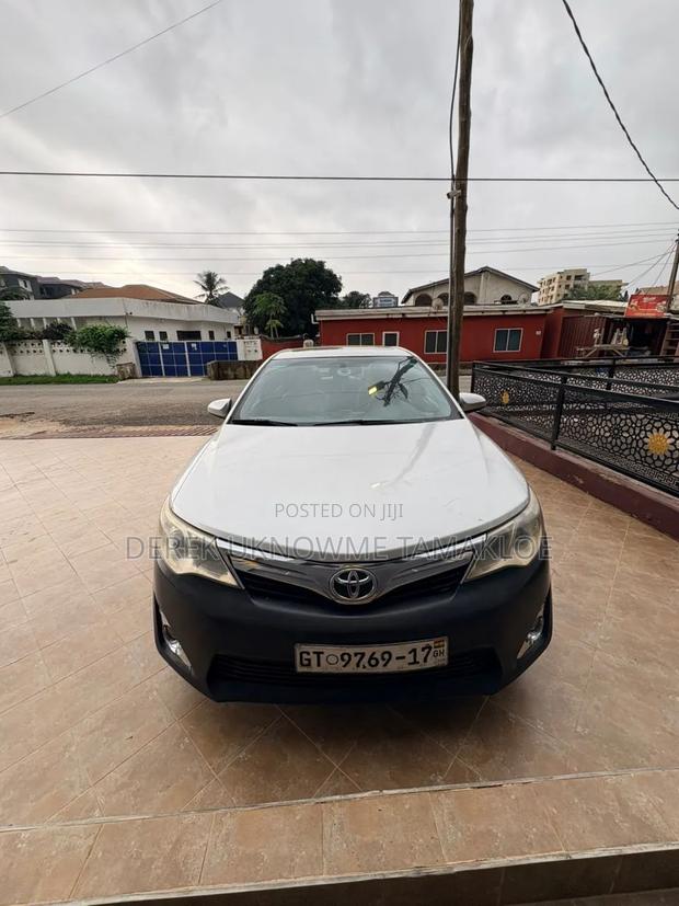 Toyota Camry 2014 Silver