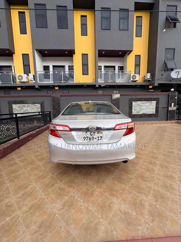 Toyota Camry 2014 Silver