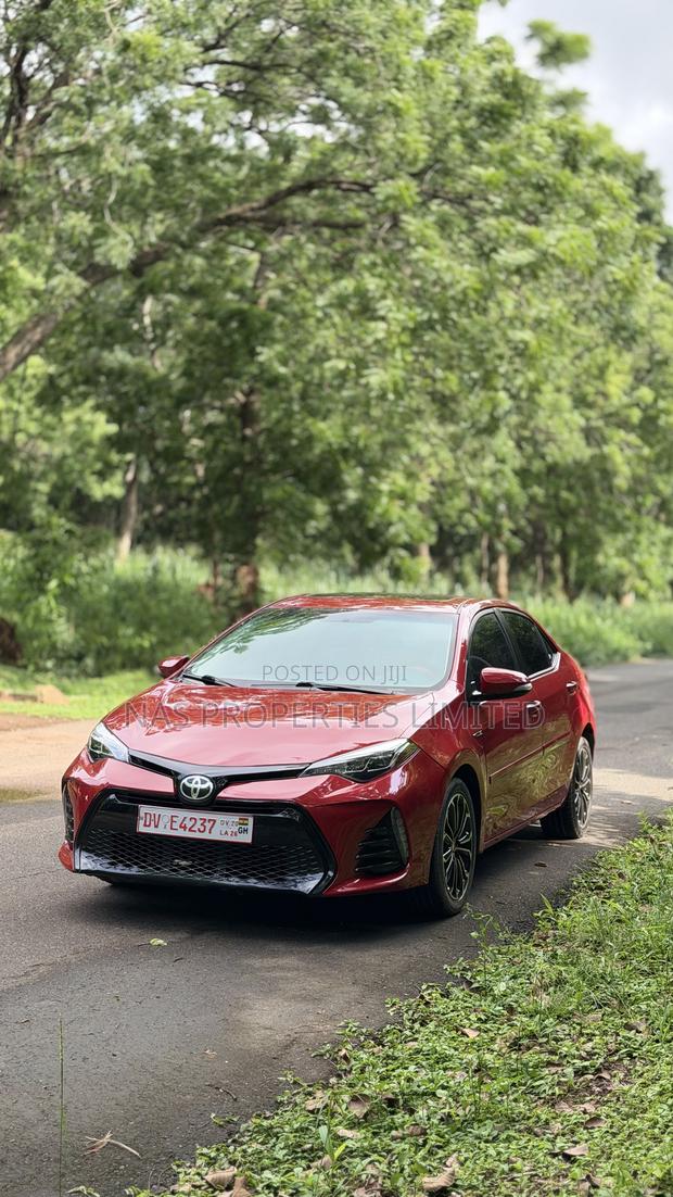 Toyota Corolla S 4dr Sedan (1.8L 4cyl CVT) 2016 Red
